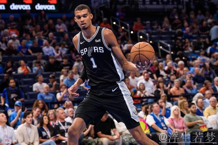 NBA杯赛12月14日:文班亚马精彩表现,马刺迎战雷霆 NBA杯赛12月14日:文班亚马精彩表现,马刺迎战雷霆